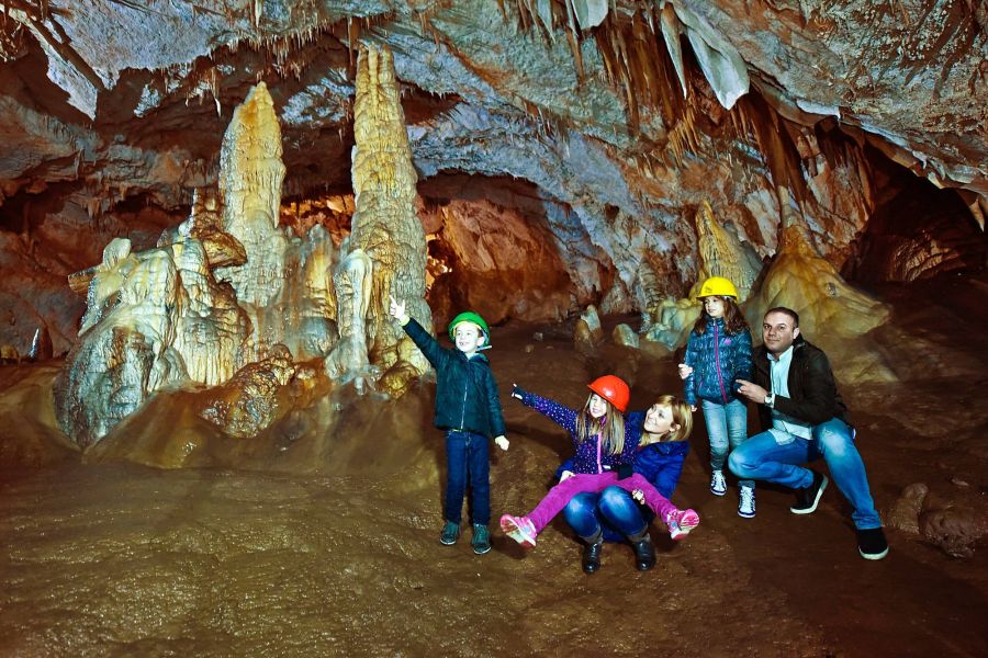 Cave experience - Family tour