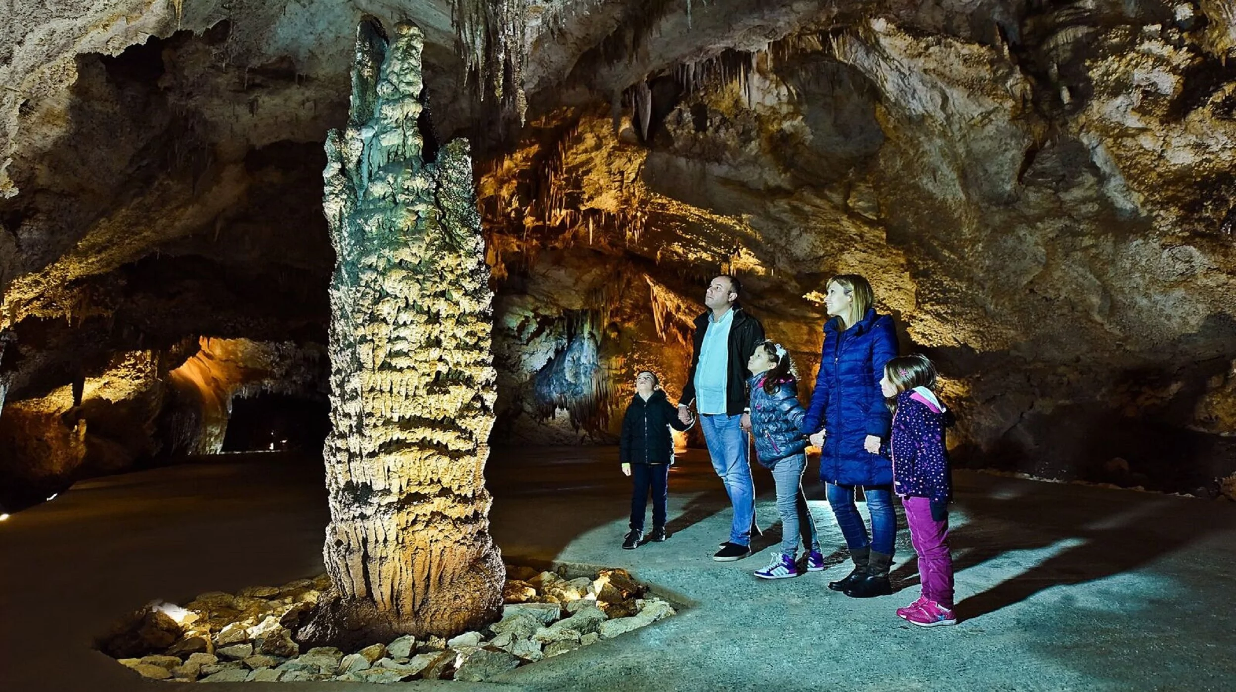 Lipska cave Montenegro